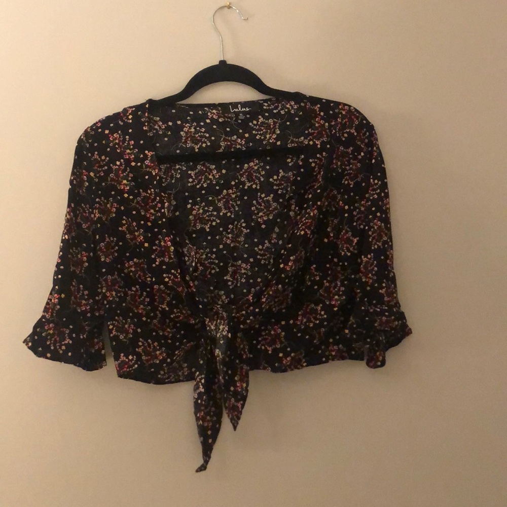 Lulu's Black Floral Crop Top
